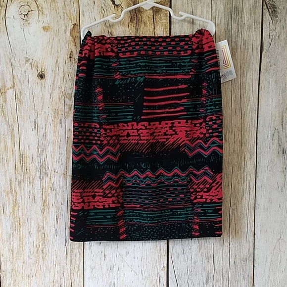 XS Lularoe Cassie - Picture 1 of 1